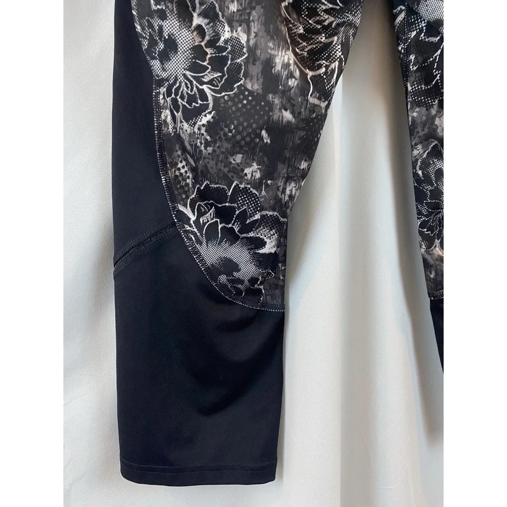Tek Gear Women's Size‎ Large Black Gray Floral Leggings 21